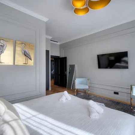 Ref 1393 - Center - For Rent Apartment *