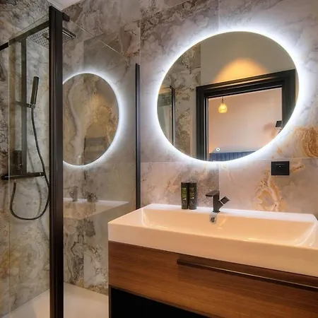 Apartment Ref 1393 - Center - For Rent