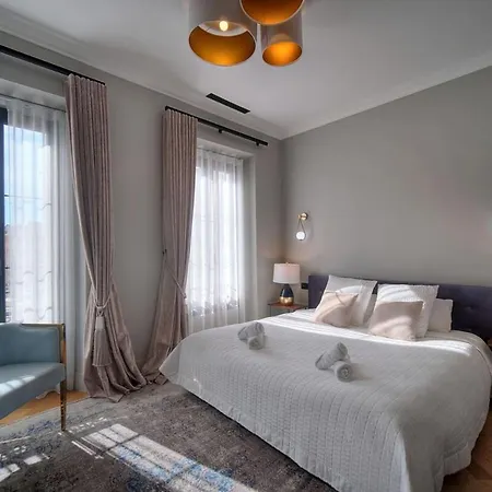 Ref 1393 - Center - For Rent Apartamento